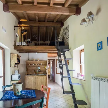 Di La Dall'acqua Farm stay Fivizzano