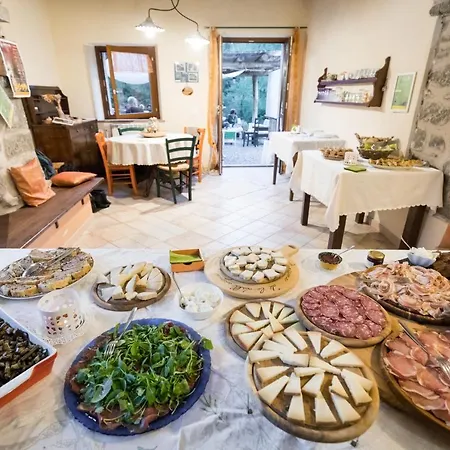 Di La Dall'acqua Farm stay *