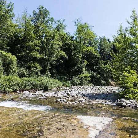Di La Dall'acqua Farm stay Fivizzano